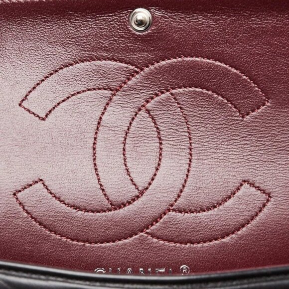 Chanel Black 2.55 Reissue Chevron Quilted Calfskin Leather So Black - Picture 10 of 12